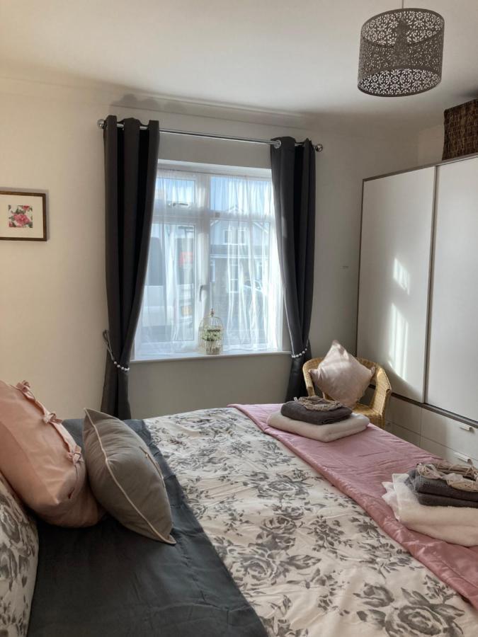 Вилла Woodlands Court Holiday Retreat Paulton Экстерьер фото